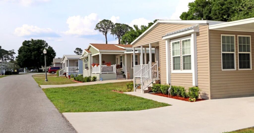 What To Expect From Mobile Homes In Florida Under $10,000